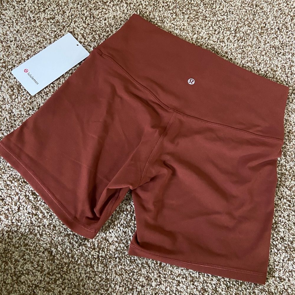 LULULEMON align 6” short, NWT, size 10